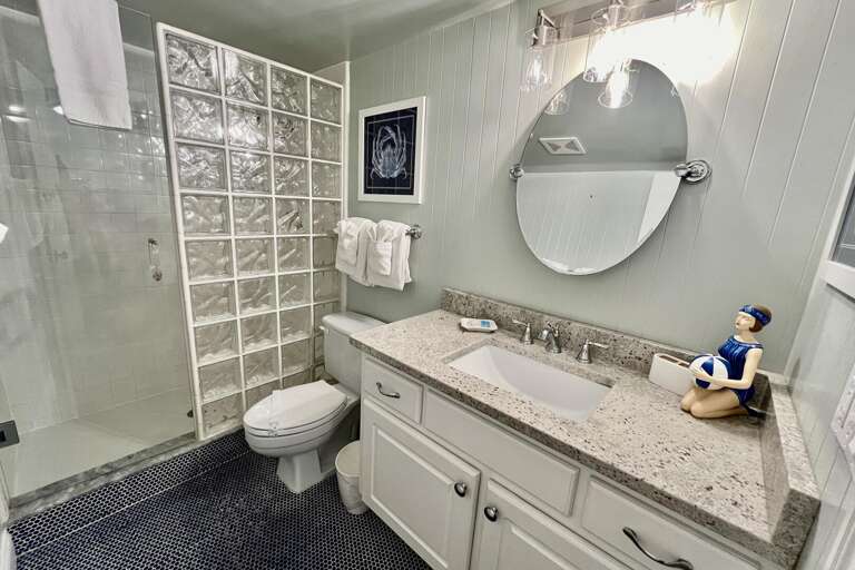 Bathroom 2 Bathroom 2