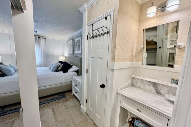 En suite vanity En suite vanity