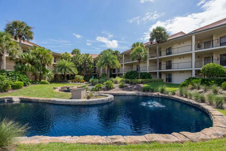 Caribe Vista building