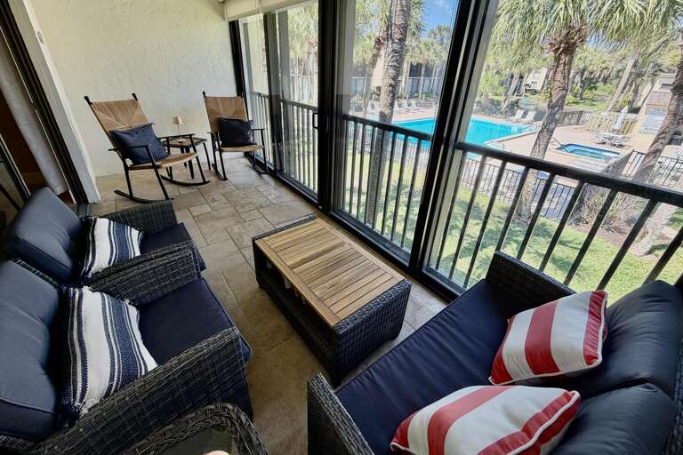 Enclosed lanai