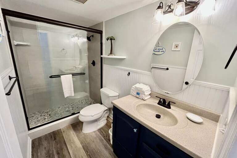 Bathroom 2 (upstairs)