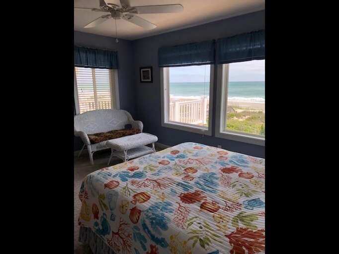 bedroom2atopfloor bedroom2atopfloor