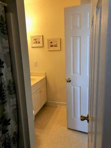 bathforbedroom1a bathforbedroom1a