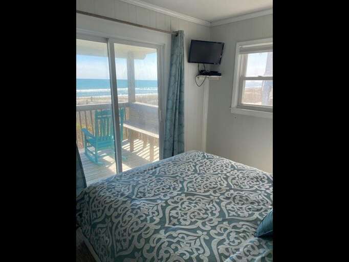 masterbedrooma masterbedrooma