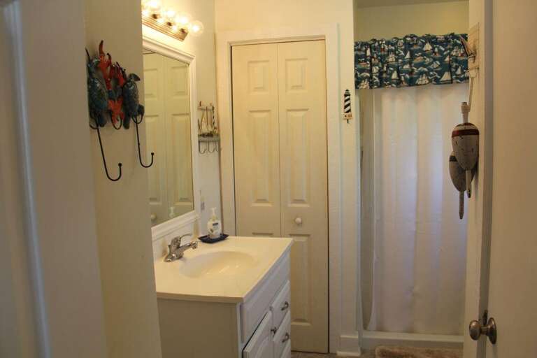 Bathroom 2 Bathroom 2