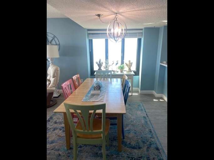 dining area dining area