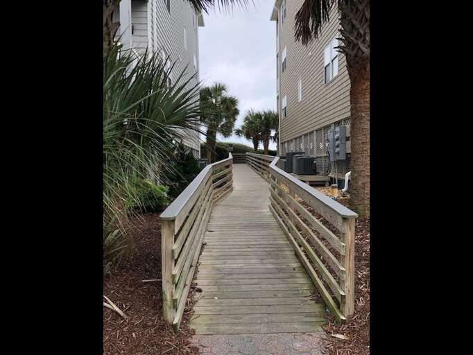 walkwayto beach walkwayto beach