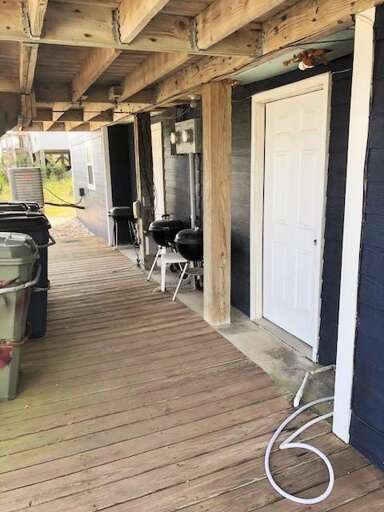 entranceongroundlevelandgrillarea entranceongroundlevelandgrillarea