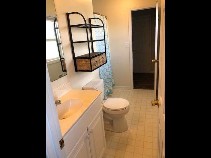 bathforbedroom3and4 bathforbedroom3and4