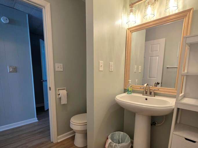 hall bath cont. hall bath cont.