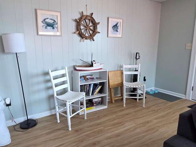 sitting area sitting area