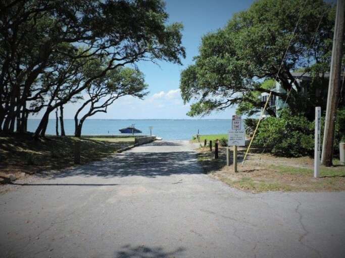 Public Boat access at end of 13th Street Public Boat access at end of 13th Street