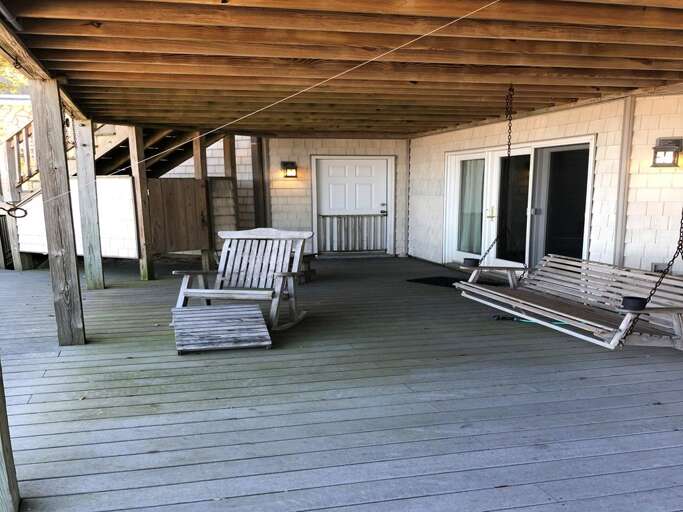 deckonbottomflooralso deckonbottomflooralso