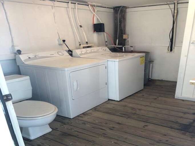 washerdryerongroundlevelwithbath2 washerdryerongroundlevelwithbath2