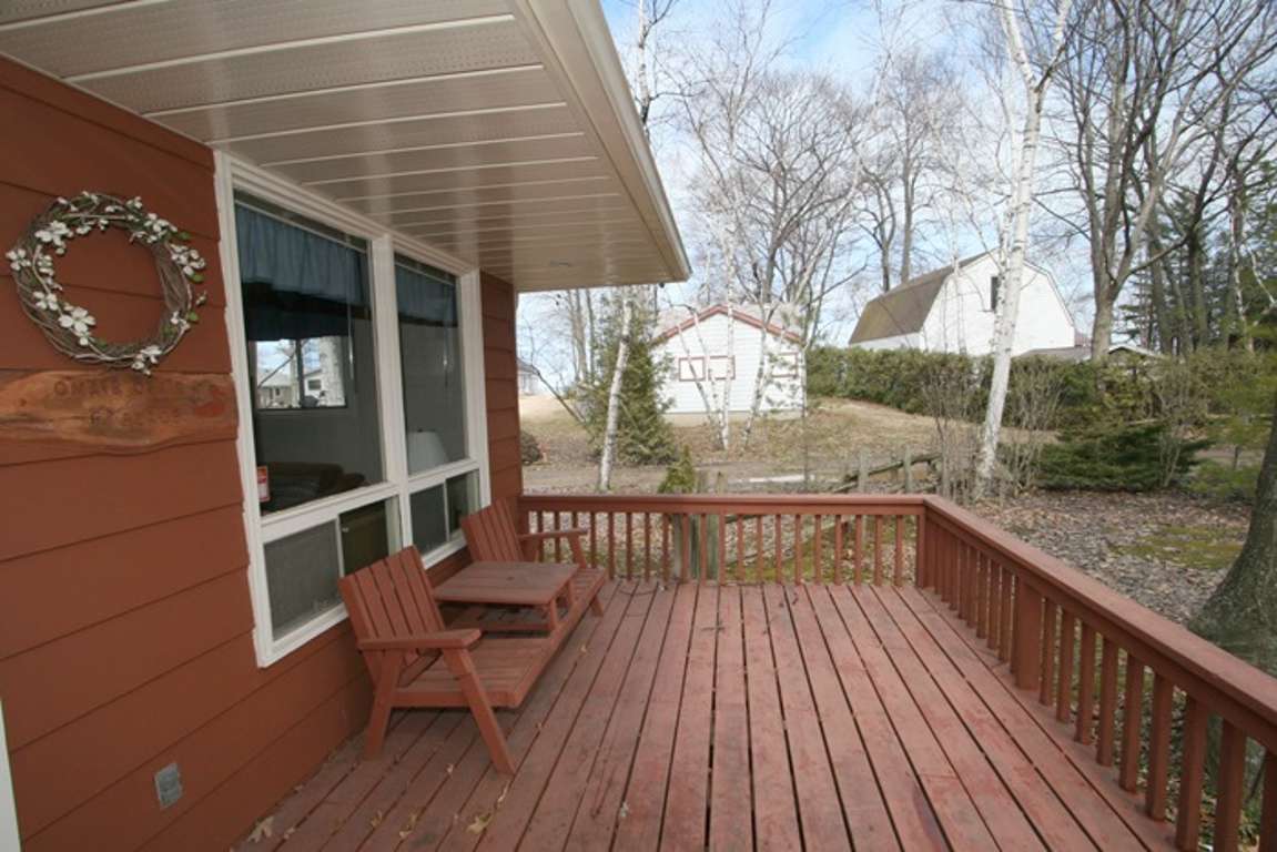 Kettle Point 3 Bedroom Vacation Rental Property in Lambton Shores
