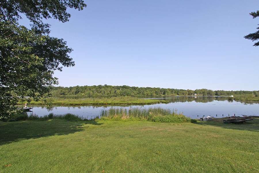 Kent's Bay OtonabeeSouth Monaghan Ontario 3 Bedroom Vacation Cottage for Rent (141871