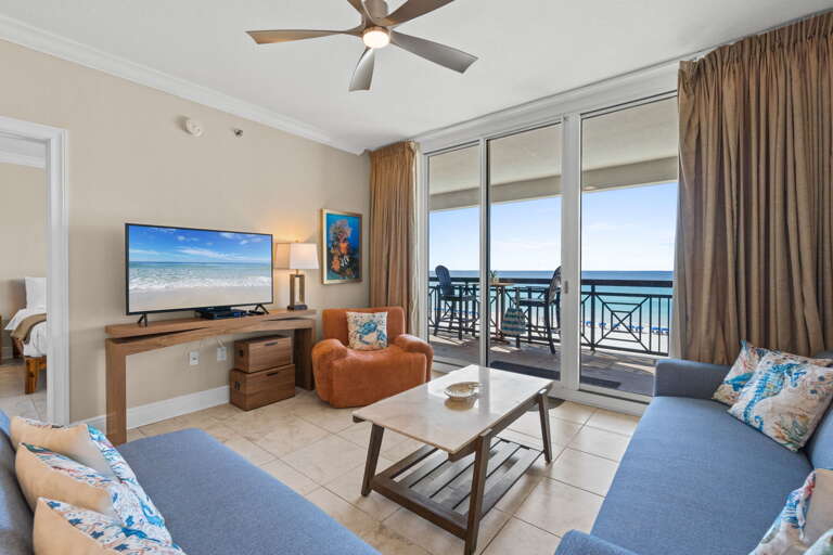 Breathtaking view from the spacious living room!