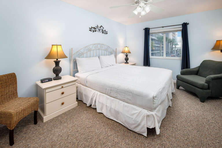A comfy king size bed A comfy king size bed