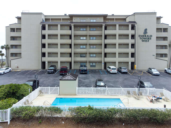 The Emerald Towers West was built in 1997 and features forty 1,2 and 3 bedroom units