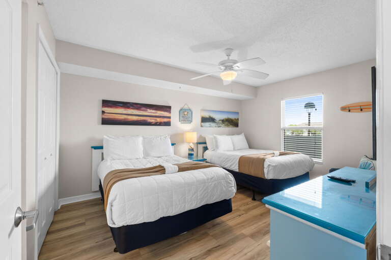 TWO DOUBLE beds in the guest bedroom with the en suite bathroom - this condo 208 offers the ULTIMATE sleeping arrangement!