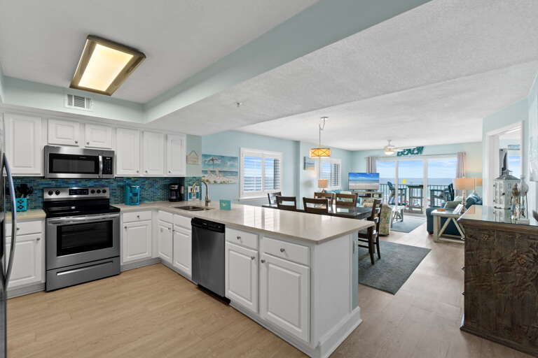 Large kitchen with lots of counter space, cabinets and all major appliances. Cookware and utensils all included.