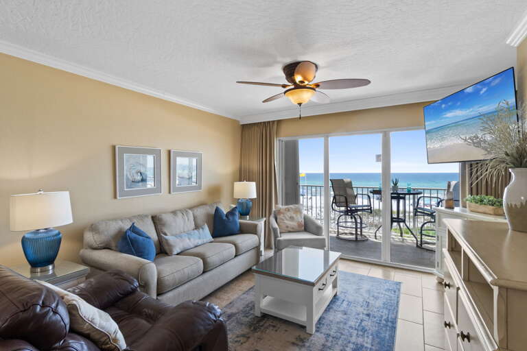 Tastefully decorated living room with direct view to the Gulf.