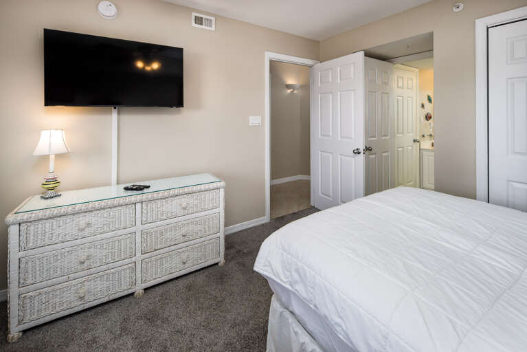 The guest bedroom has bathroom access for your convenience and a nice flat screen TV for catching up on your shows before bed. 