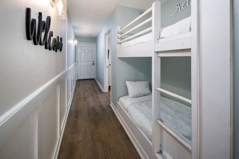 extra sleeping located in the hallway