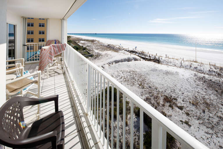 Plenty of seating to realx and enjoy those views.