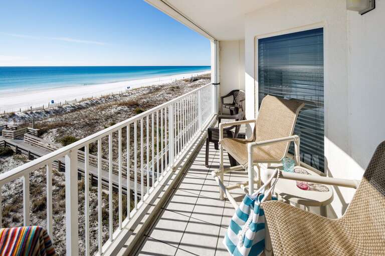 Relax and unwind with this spectacular view!