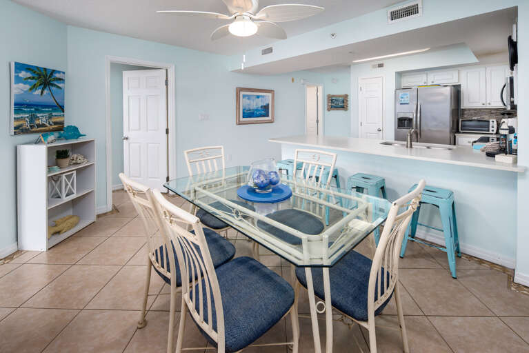 Additional view of the dining area