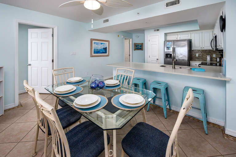 Additional view of the dining area