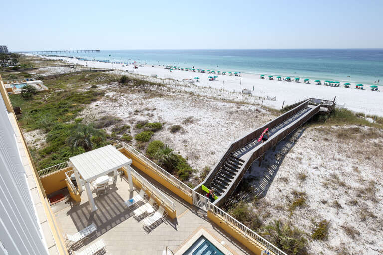 Grab your cup o' joe and step outside to this breathtaking view. "Good Morning Paradise"