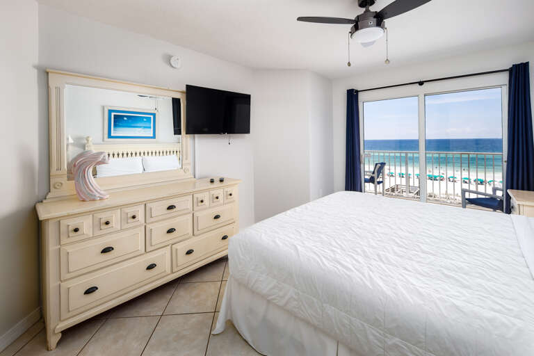 Wake up to an amazing view!
Did we mention the flatscreen TV?!?