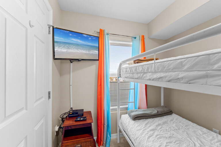 An extra room with bunks is a great escape even for the littlest vacationers!