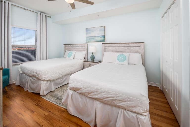 Plenty of drawer space in the master bedroom will accommodate every type of traveler! Plenty of drawer space in the master bedroom will accommodate every type of traveler!