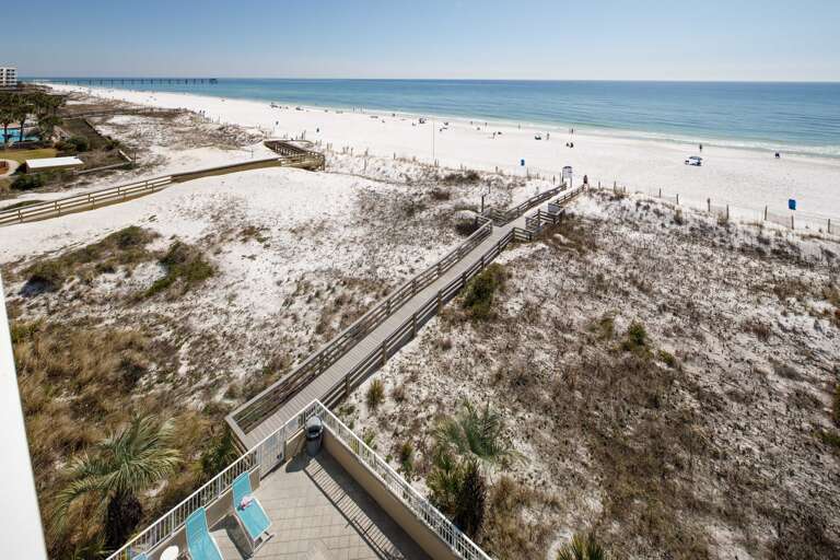 Okaloosa Island awaits you!