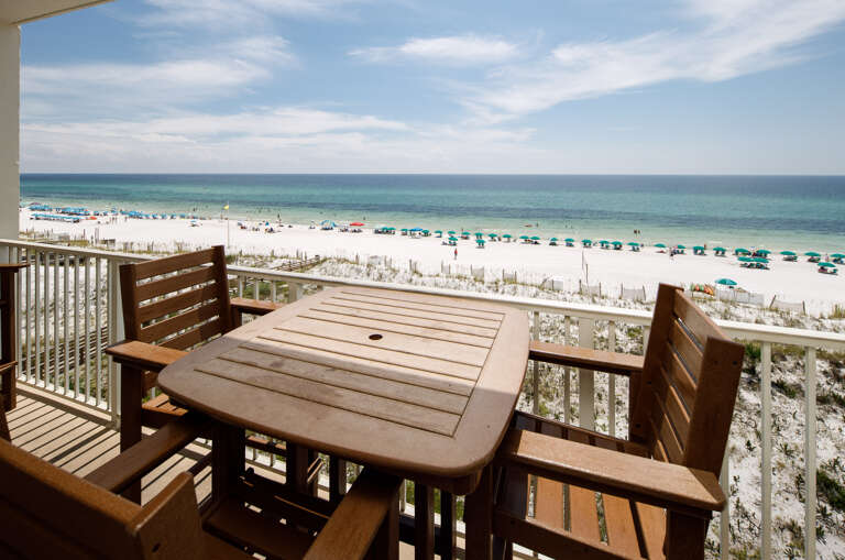 Directly south, the beautiful Gulf of Mexico awaits! Nothing at all to interrupt your views!