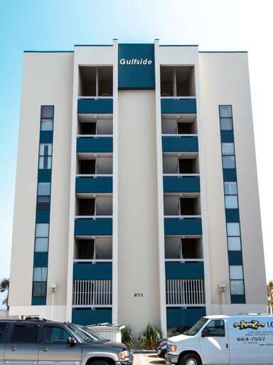 Small and secluded building with only 15 units!