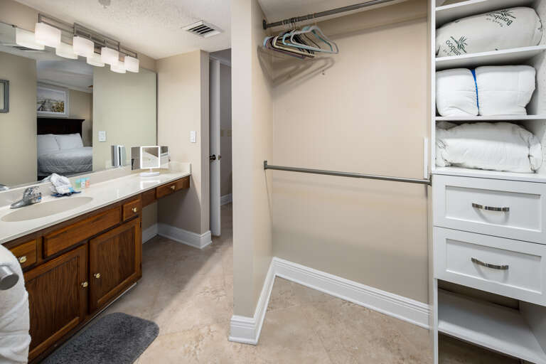 Ample storage space for towels and clothes!