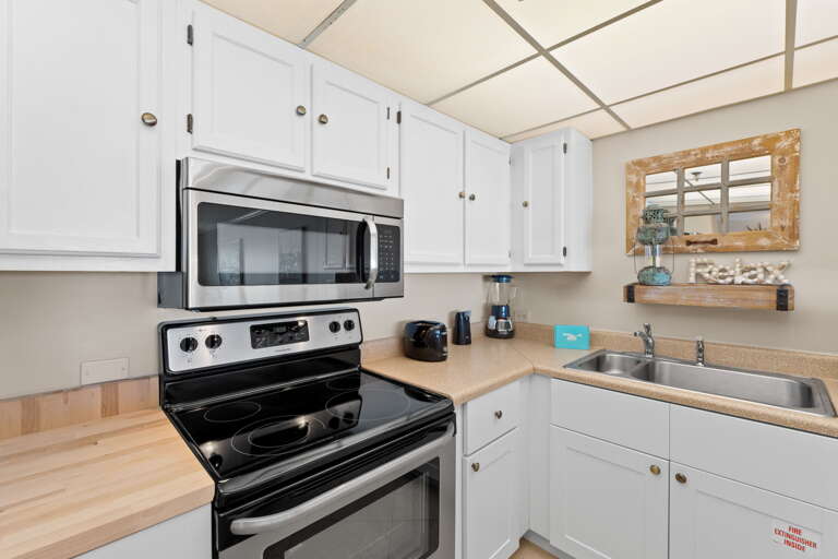 Cozy coastal kitchen with everything you need