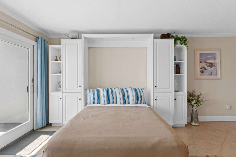 Murphy bed