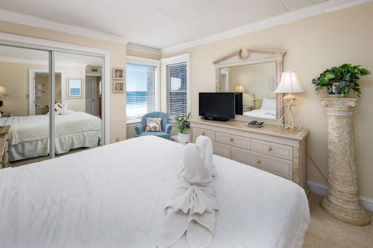 Tall end tables and amazing Gulf views out your window!