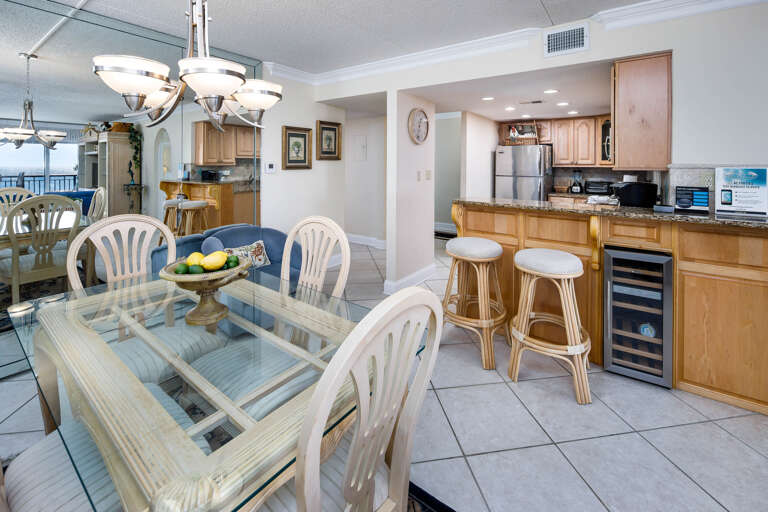 And everyone's favorite feature in the unit, your personal wine bar!