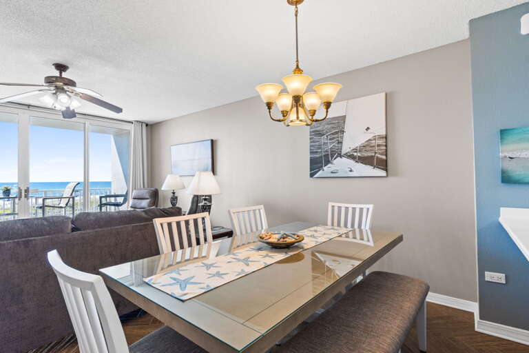 Enjoy your meals with a view!