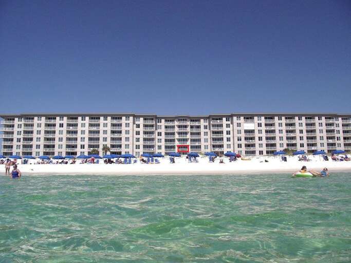 Red square indicates location of unit balcony
