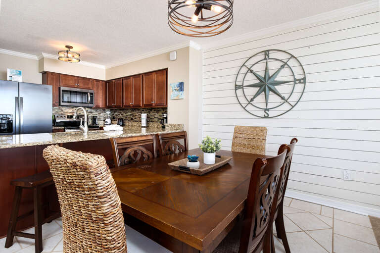 The new dining table seats 6 guests and there is more seating available at the breakfast bar. Outstanding views from the dining area as well - enjoy your beach front dining!