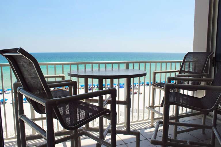 The pool is just below. You can view the beach and the pool!