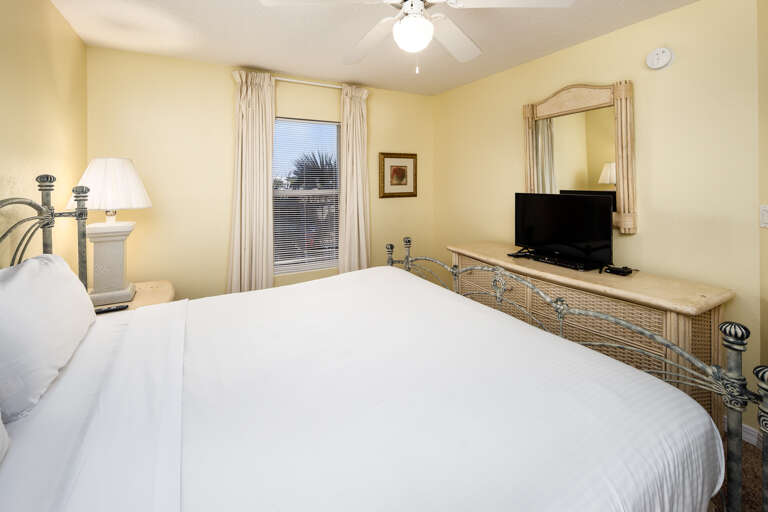 King bed and flat screen TV. King bed and flat screen TV.