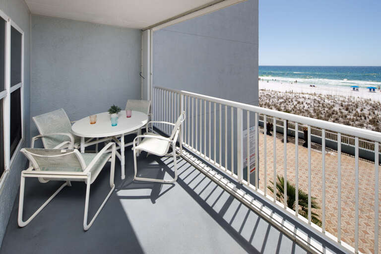 Outstanding view from the balcony! Close to the pool deck and exceptional views of the beach.